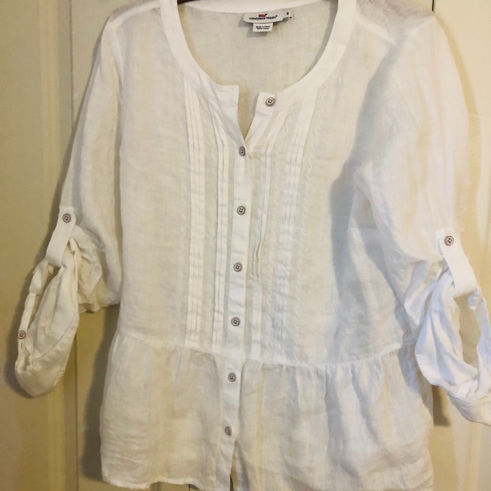 Medium Vineyard Vines women’s blouse